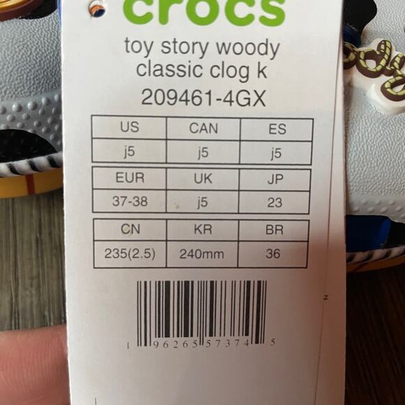 NWT Crocs Pixar Toy Story Woody size Junior 5 kids clogs - Picture 12 of 12